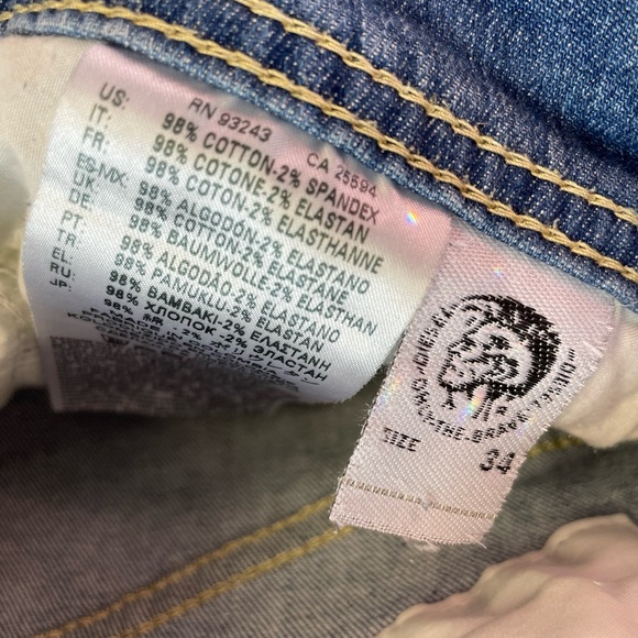 •MENS Diesel distressed jean - Picture 7 of 9